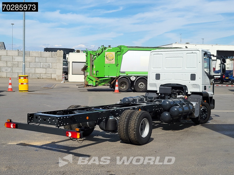 Iveco Eurocargo 120LE210 4X2 NEW 12 tons chassis 6x CNG Tanks Telma Retarder Manual Euro 6 - Грузовик-шасси: фото 5 Iveco Eurocargo 120LE210 4X2 NEW 12 tons chassis 6x CNG Tanks Telma Retarder Manual Euro 6 - Грузовик-шасси: фото 5