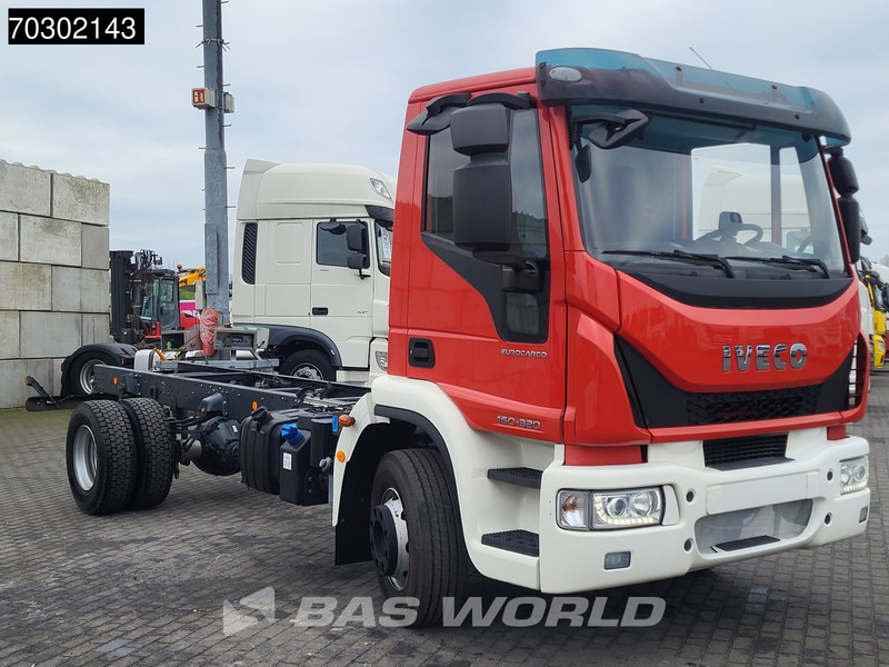 Iveco Eurocargo 180E320 4X2 NEW! 18T chassis 2017 production Euro 6 - Грузовик-шасси: фото 3 Iveco Eurocargo 180E320 4X2 NEW! 18T chassis 2017 production Euro 6 - Грузовик-шасси: фото 3