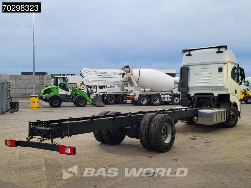 Iveco S-Way 420 4X2 NEW! Chassis, Automatic Standklima 2xTanks Euro 6 - Грузовик-шасси: фото 5 Iveco S-Way 420 4X2 NEW! Chassis, Automatic Standklima 2xTanks Euro 6 - Грузовик-шасси: фото 5