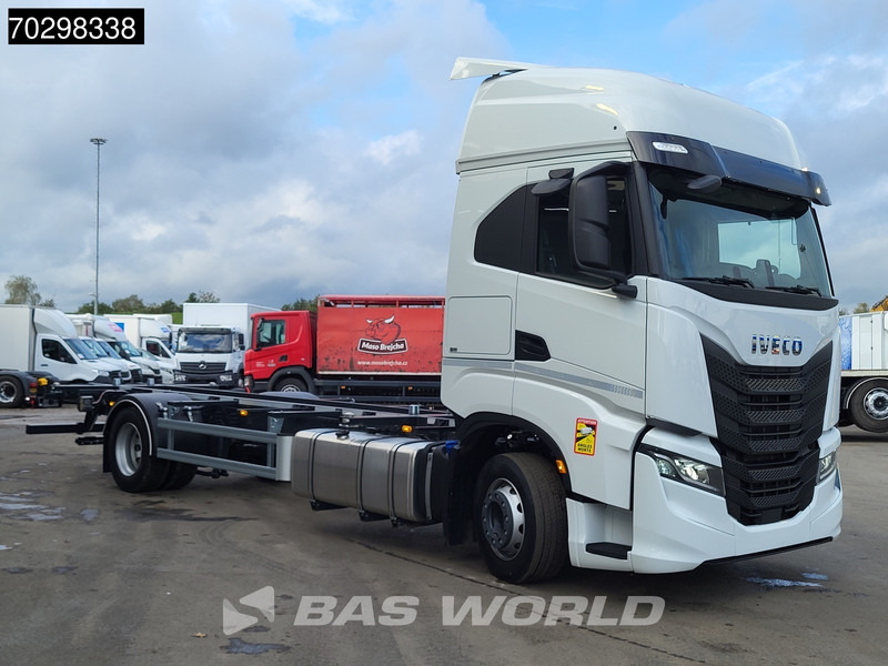 Iveco S-Way 460 4X2 NEW !! BDF Automatic Full air ACC Led Euro 6 - Грузовик-контейнеровоз/ Сменный кузов: фото 3 Iveco S-Way 460 4X2 NEW !! BDF Automatic Full air ACC Led Euro 6 - Грузовик-контейнеровоз/ Сменный кузов: фото 3