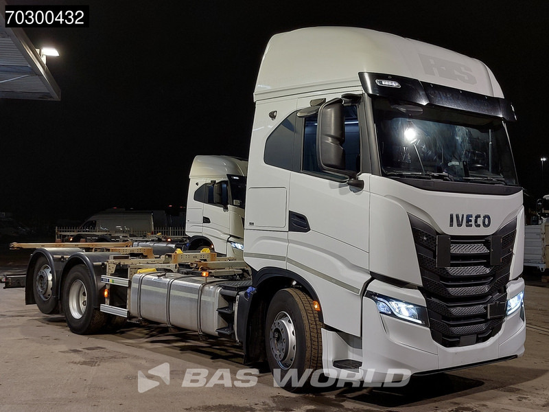 Iveco S-Way 510 6X2 BDF Full Air Automatic Retarder Lift-Axle ACC Euro 6 - Грузовик-контейнеровоз/ Сменный кузов: фото 3 Iveco S-Way 510 6X2 BDF Full Air Automatic Retarder Lift-Axle ACC Euro 6 - Грузовик-контейнеровоз/ Сменный кузов: фото 3
