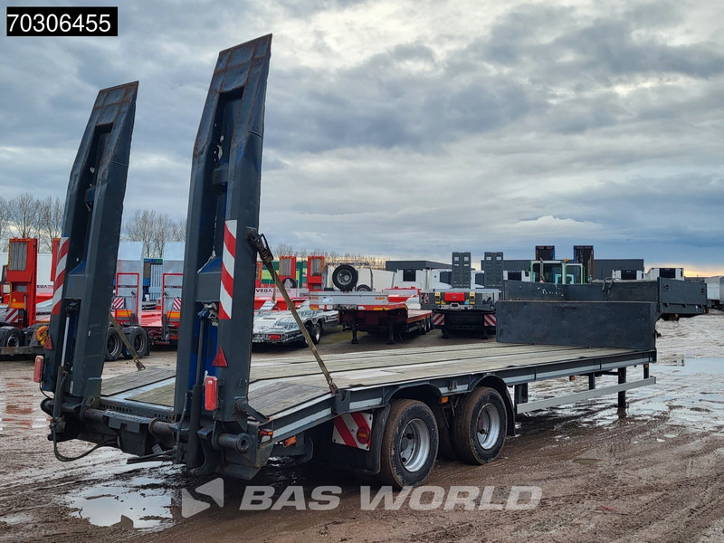 Langendorf 2x Steering Axle Hydraulic Ramps - Низкорамный полуприцеп: фото 5 Langendorf 2x Steering Axle Hydraulic Ramps - Низкорамный полуприцеп: фото 5