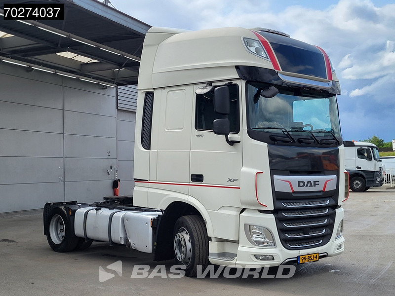 DAF XF 480 XF 4X2 DAMAGED! NL-Truck Mega 2X Tanks ACC Standklima Euro 6 - Тягач: фото 3 DAF XF 480 XF 4X2 DAMAGED! NL-Truck Mega 2X Tanks ACC Standklima Euro 6 - Тягач: фото 3