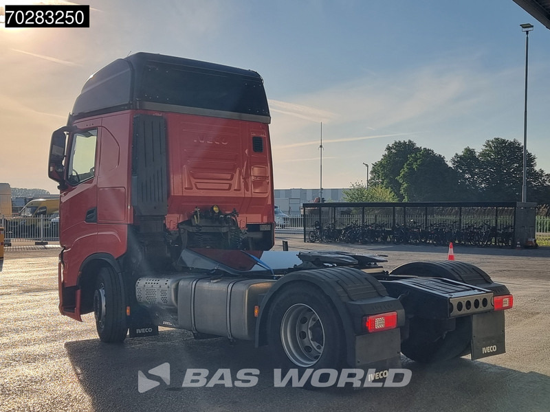 Iveco S-Way 490 4X2 DAMAGED! chassis bent 2x Tanks LED Navi Euro 6 - Тягач: фото 2 Iveco S-Way 490 4X2 DAMAGED! chassis bent 2x Tanks LED Navi Euro 6 - Тягач: фото 2