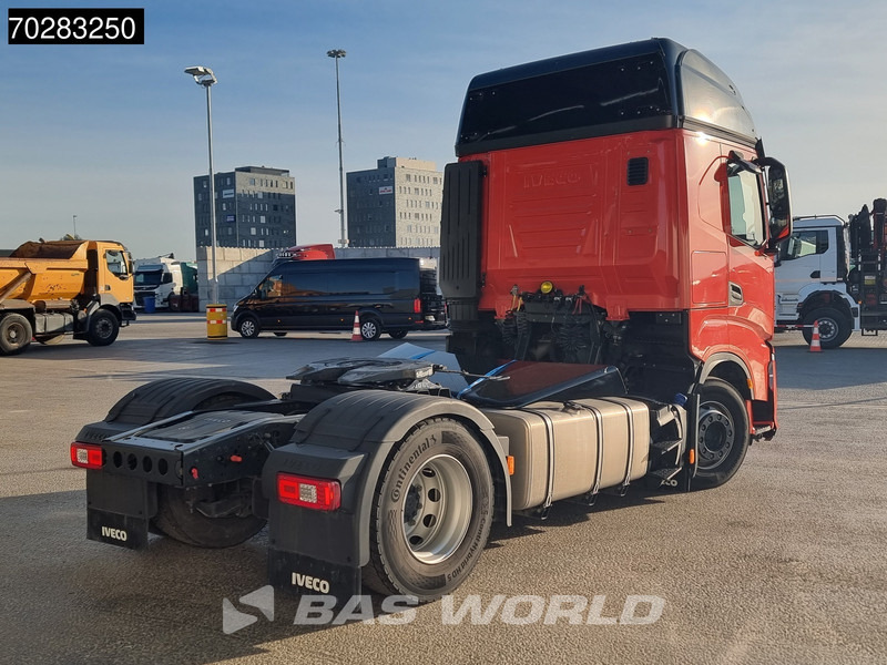 Iveco S-Way 490 4X2 DAMAGED! chassis bent 2x Tanks LED Navi Euro 6 - Тягач: фото 5 Iveco S-Way 490 4X2 DAMAGED! chassis bent 2x Tanks LED Navi Euro 6 - Тягач: фото 5