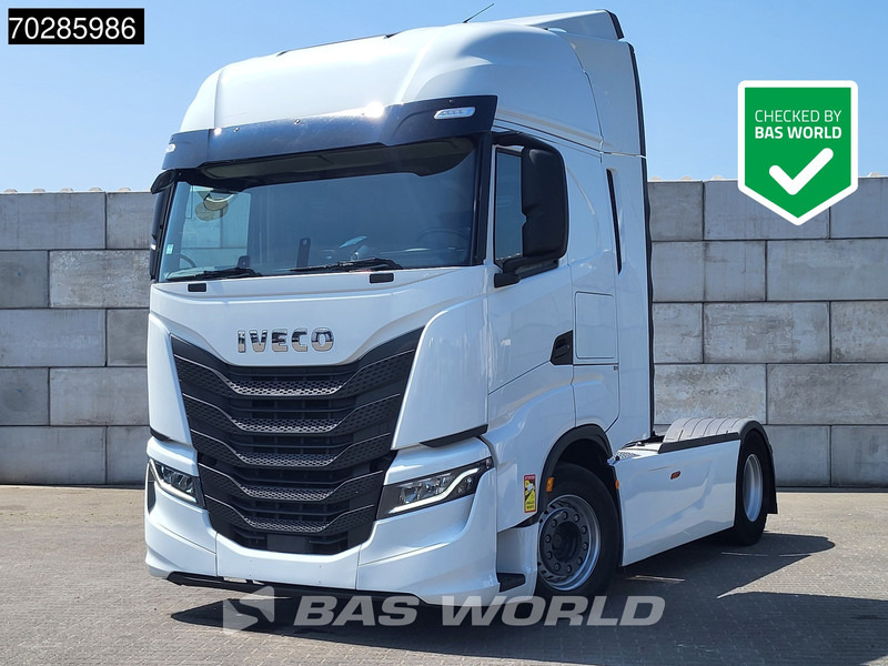 Iveco S-Way 490 4X2 Retarder Standklima 2xTanks Navi ACC LED Euro 6 - Тягач: фото 1 Iveco S-Way 490 4X2 Retarder Standklima 2xTanks Navi ACC LED Euro 6 - Тягач: фото 1