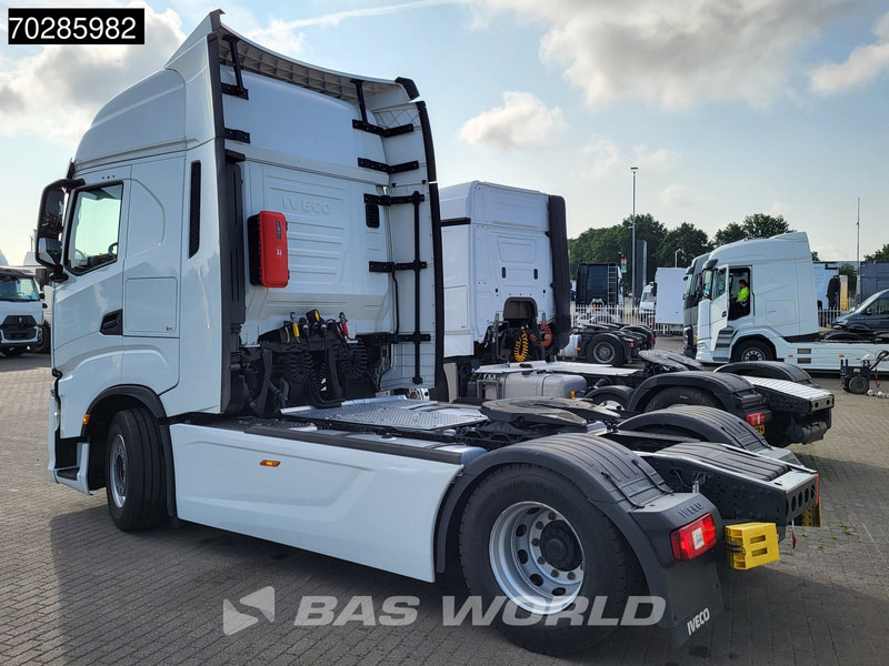 Iveco S-Way 490 4X2 Retarder Standklima 2xTanks Navi ACC LED Euro 6 - Тягач: фото 2 Iveco S-Way 490 4X2 Retarder Standklima 2xTanks Navi ACC LED Euro 6 - Тягач: фото 2