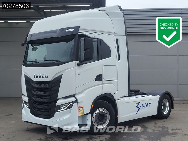 Iveco S-Way 570 S-Way 4X2 Retarder 2x Tanks Standklima Navi Alcoa's - Тягач: фото 1 Iveco S-Way 570 S-Way 4X2 Retarder 2x Tanks Standklima Navi Alcoa's - Тягач: фото 1