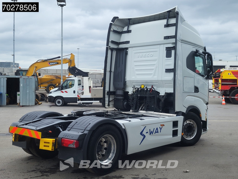 Iveco S-Way 570 S-Way 4X2 Retarder 2x Tanks Standklima Navi Alcoa's - Тягач: фото 5 Iveco S-Way 570 S-Way 4X2 Retarder 2x Tanks Standklima Navi Alcoa's - Тягач: фото 5