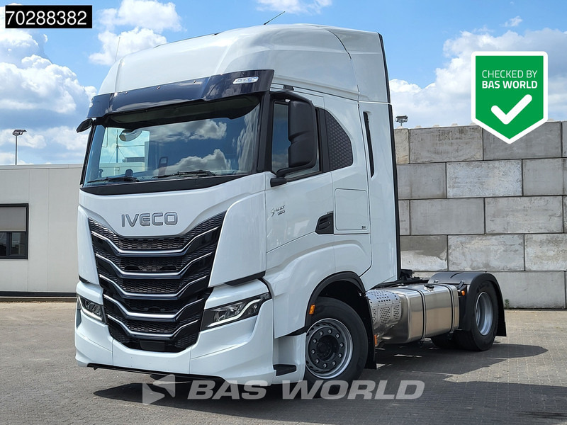 Iveco S-Way 580 4X2 NEW! 2x Tanks Navi ACC Standklima - Тягач: фото 1 Iveco S-Way 580 4X2 NEW! 2x Tanks Navi ACC Standklima - Тягач: фото 1