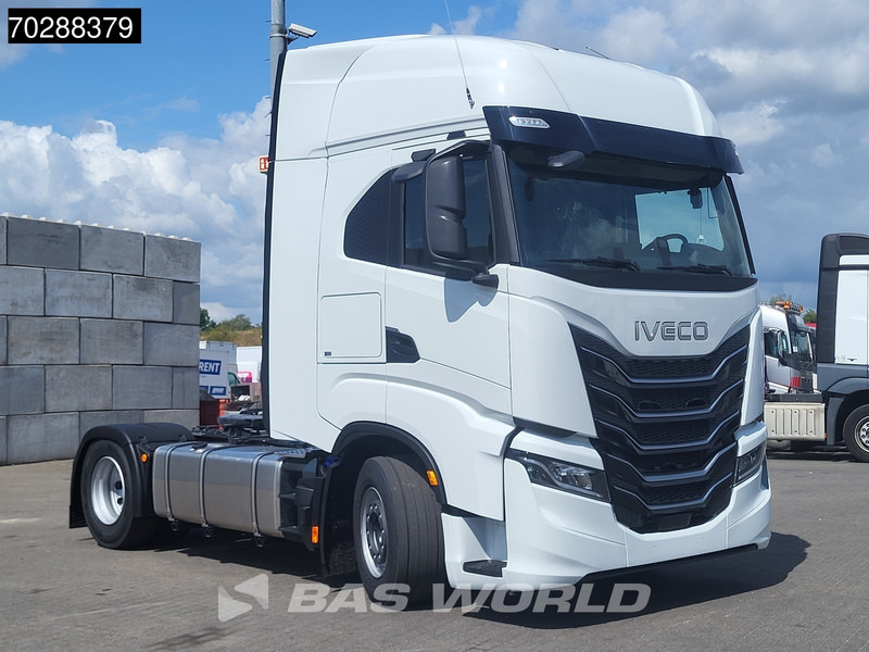 Iveco S-Way 580 4X2 NEW! 2x Tanks Navi ACC Standklima - Тягач: фото 3 Iveco S-Way 580 4X2 NEW! 2x Tanks Navi ACC Standklima - Тягач: фото 3
