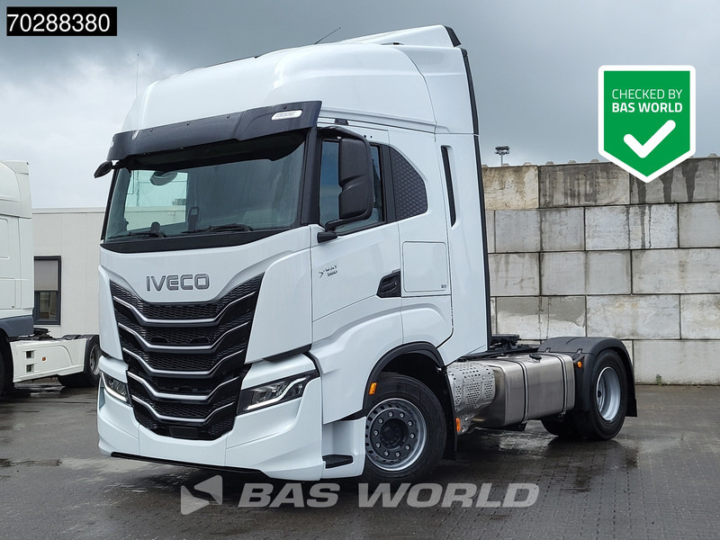 Iveco S-way 580 4X2 NEW! 2x Tanks Navi ACC Standklima - Тягач: фото 1 Iveco S-way 580 4X2 NEW! 2x Tanks Navi ACC Standklima - Тягач: фото 1