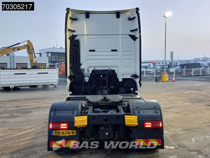MAN TGX 18.520 4X2 NEW! GX Retarder 2x Tanks Alcoa Standklima MirrorCam Navi LED - Тягач: фото 3 MAN TGX 18.520 4X2 NEW! GX Retarder 2x Tanks Alcoa Standklima MirrorCam Navi LED - Тягач: фото 3