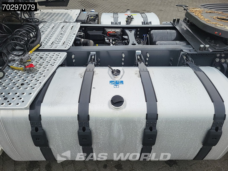 Тягач Scania R450 4X2 Retarder 2xTanks ACC LED Euro 6: фото 12