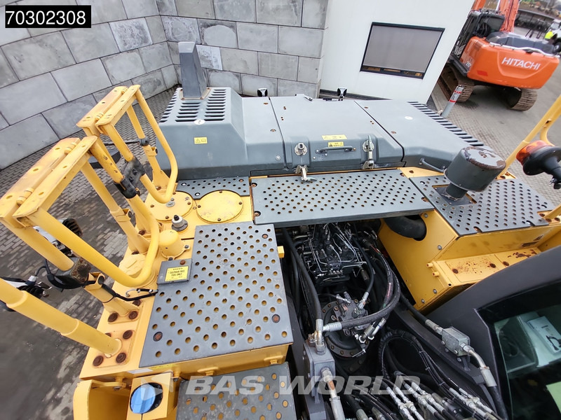 Гусеничный экскаватор Volvo EC250 E L Tiltrotator: фото 18 Гусеничный экскаватор Volvo EC250 E L Tiltrotator: фото 18