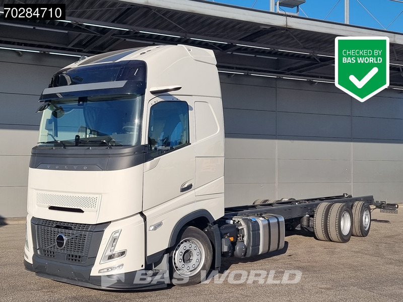 Volvo FH 62 R AERO 6X2 NEW Horsetruck chassis Lift+Lenkachse Dynamic Steering Mirror cam Euro 6 - Грузовик-шасси: фото 1 Volvo FH 62 R AERO 6X2 NEW Horsetruck chassis Lift+Lenkachse Dynamic Steering Mirror cam Euro 6 - Грузовик-шасси: фото 1