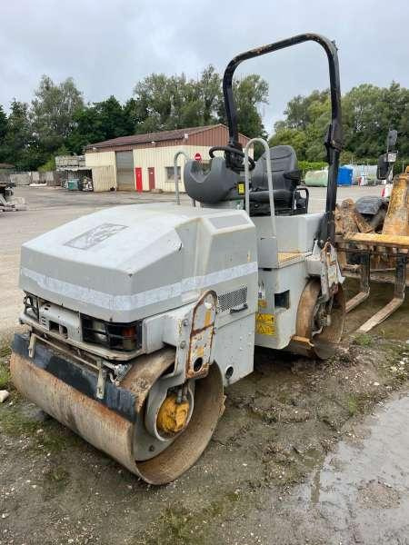 Caterpillar CB224 - Дорожный каток: фото 1 Caterpillar CB224 - Дорожный каток: фото 1