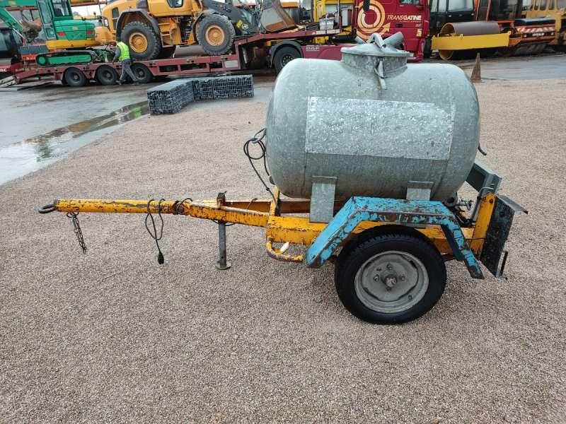 Courant 500 LITRES A EAU - Цистерна: фото 4 Courant 500 LITRES A EAU - Цистерна: фото 4