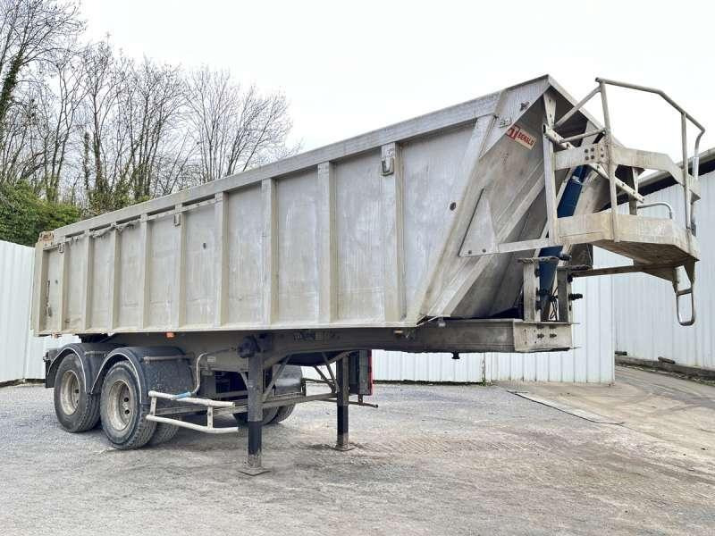 General Trailers 2 ESSIEUX - Самосвальный полуприцеп: фото 1 General Trailers 2 ESSIEUX - Самосвальный полуприцеп: фото 1