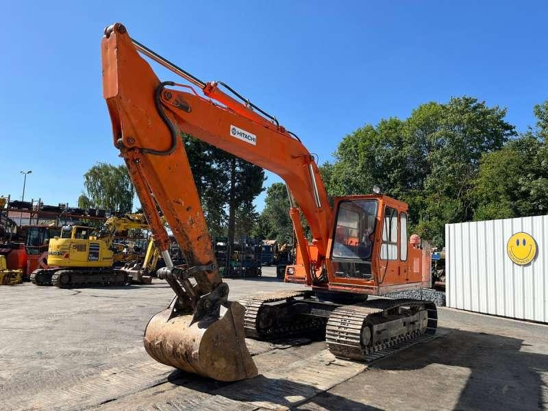 Hitachi UH073 - Гусеничный экскаватор: фото 2 Hitachi UH073 - Гусеничный экскаватор: фото 2