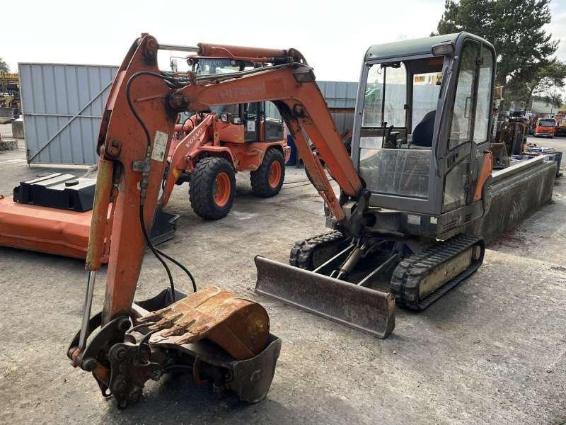 Hitachi ZX25 CLR - Мини-экскаватор: фото 2 Hitachi ZX25 CLR - Мини-экскаватор: фото 2