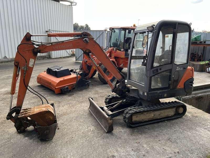 Hitachi ZX25 CLR - Мини-экскаватор: фото 3 Hitachi ZX25 CLR - Мини-экскаватор: фото 3