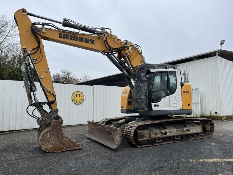 Liebherr R926 COMPACT - Гусеничный экскаватор: фото 1 Liebherr R926 COMPACT - Гусеничный экскаватор: фото 1