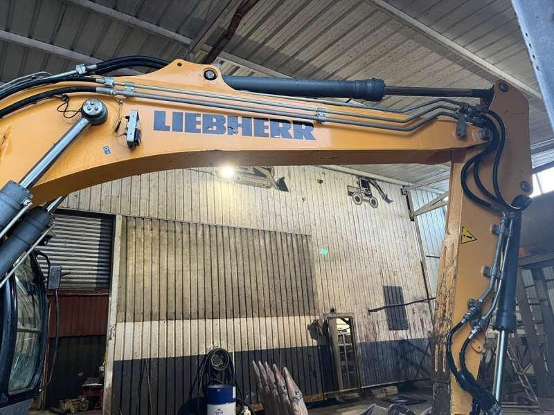 Liebherr R926 Compact - Гусеничный экскаватор: фото 3 Liebherr R926 Compact - Гусеничный экскаватор: фото 3