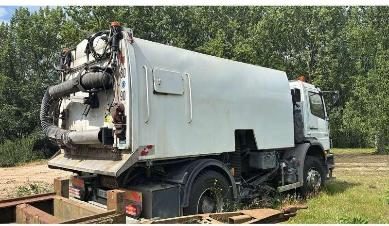 Mercedes AXOR 1829 - Подметально-уборочная машина: фото 3 Mercedes AXOR 1829 - Подметально-уборочная машина: фото 3