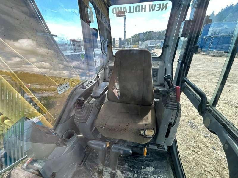 Гусеничный экскаватор New Holland E145: фото 22