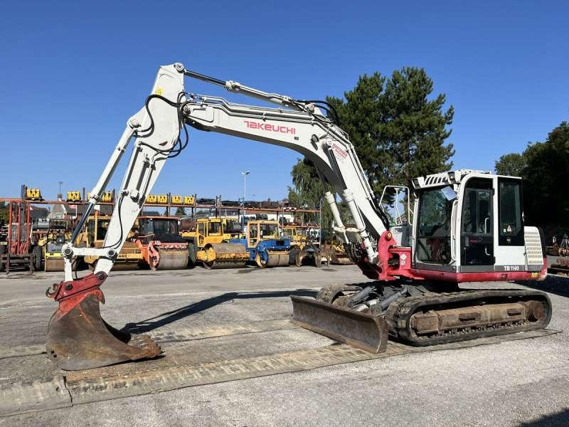 Takeuchi TB1140 - Гусеничный экскаватор: фото 3 Takeuchi TB1140 - Гусеничный экскаватор: фото 3
