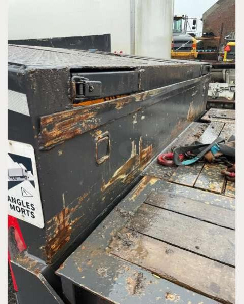 Низкорамный полуприцеп Verem 3 ESSIEUX: фото 8 Низкорамный полуприцеп Verem 3 ESSIEUX: фото 8