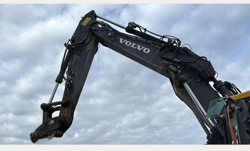 Volvo ECR235EL - Гусеничный экскаватор: фото 4 Volvo ECR235EL - Гусеничный экскаватор: фото 4