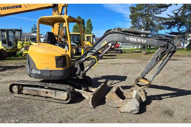 Volvo ECR38 - Мини-экскаватор: фото 3 Volvo ECR38 - Мини-экскаватор: фото 3