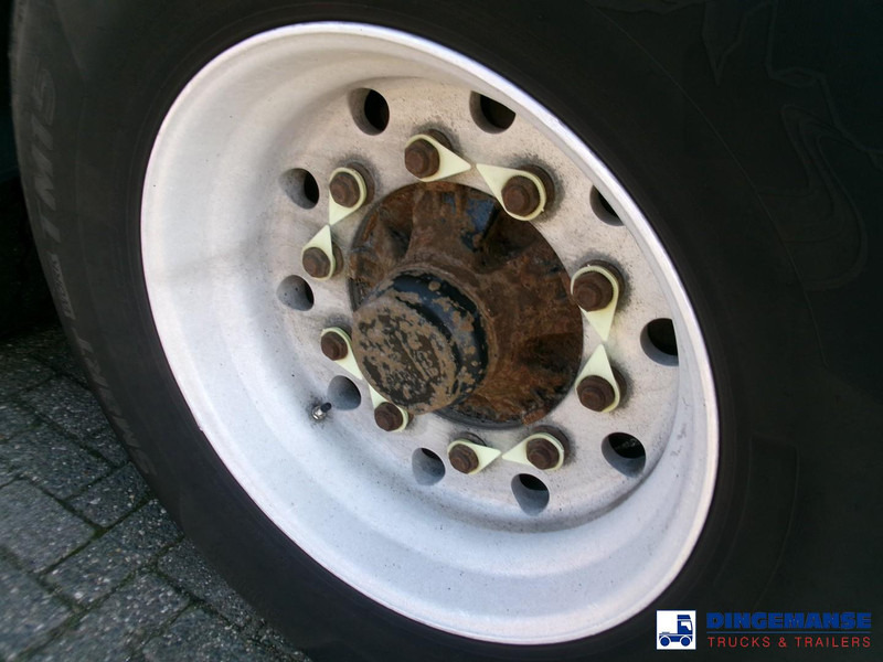 Полуприцеп-цистерна Feldbinder Powder tank alu 36 m3 / 1 comp: фото 6 Полуприцеп-цистерна Feldbinder Powder tank alu 36 m3 / 1 comp: фото 6