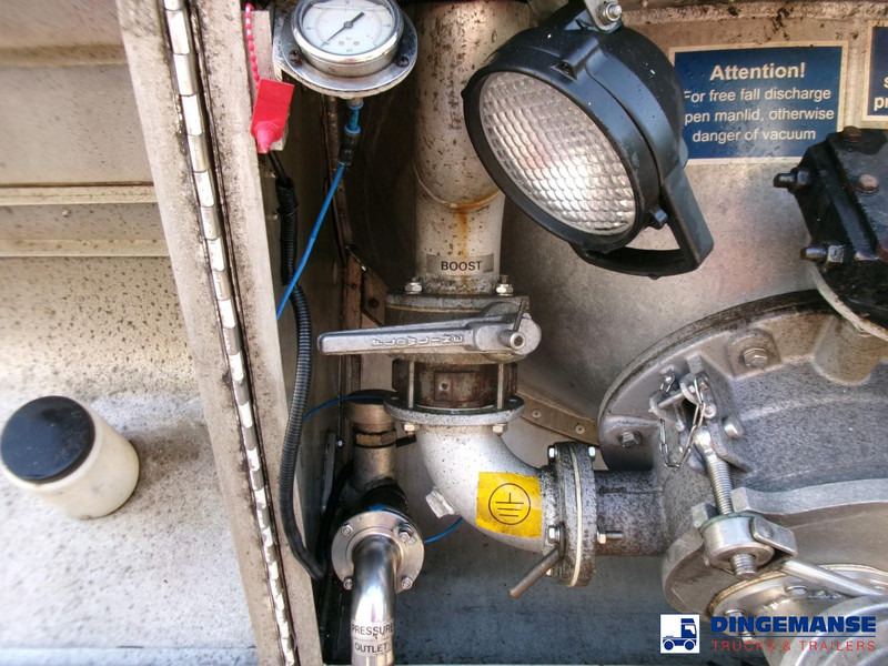 Полуприцеп-цистерна Feldbinder Powder tank alu 41 m3 (tipping): фото 11