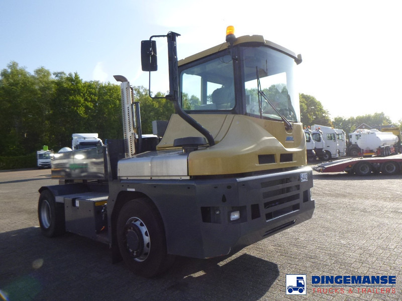MOL RM 255 4X4 terminal drawbar tractor 150 ton - Терминальный тягач: фото 2 MOL RM 255 4X4 terminal drawbar tractor 150 ton - Терминальный тягач: фото 2