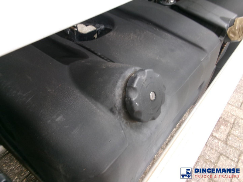 Renault Midlum 280 Dxi 4x2 fuel tank 11.3 m3 / 3 comp - Грузовик-цистерна: фото 5 Renault Midlum 280 Dxi 4x2 fuel tank 11.3 m3 / 3 comp - Грузовик-цистерна: фото 5