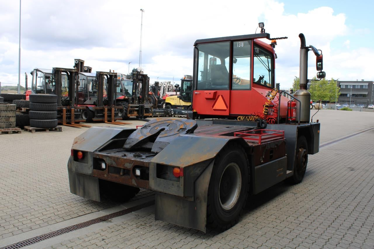 Kalmar TT618I - Терминальный тягач: фото 3 Kalmar TT618I - Терминальный тягач: фото 3