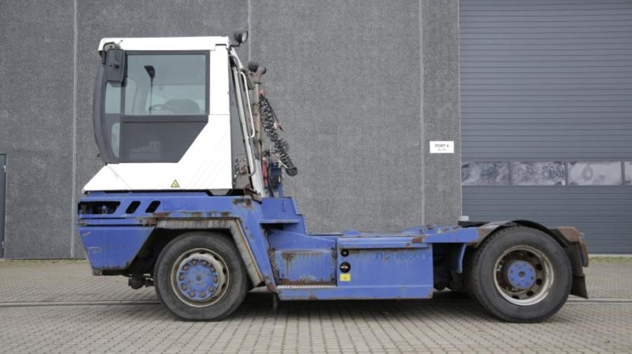 Terberg RT222 - Терминальный тягач: фото 1 Terberg RT222 - Терминальный тягач: фото 1