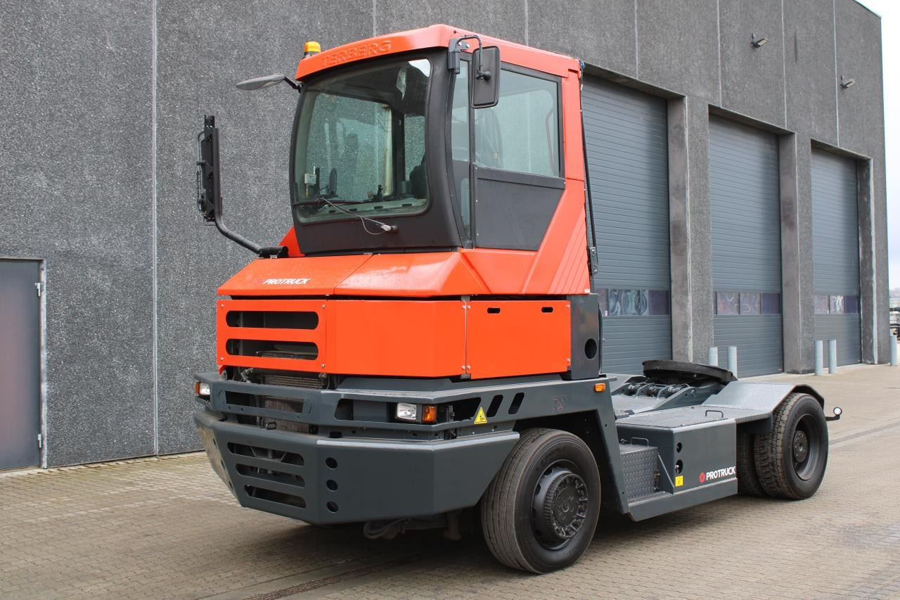 Terberg RT222 - Терминальный тягач: фото 2 Terberg RT222 - Терминальный тягач: фото 2