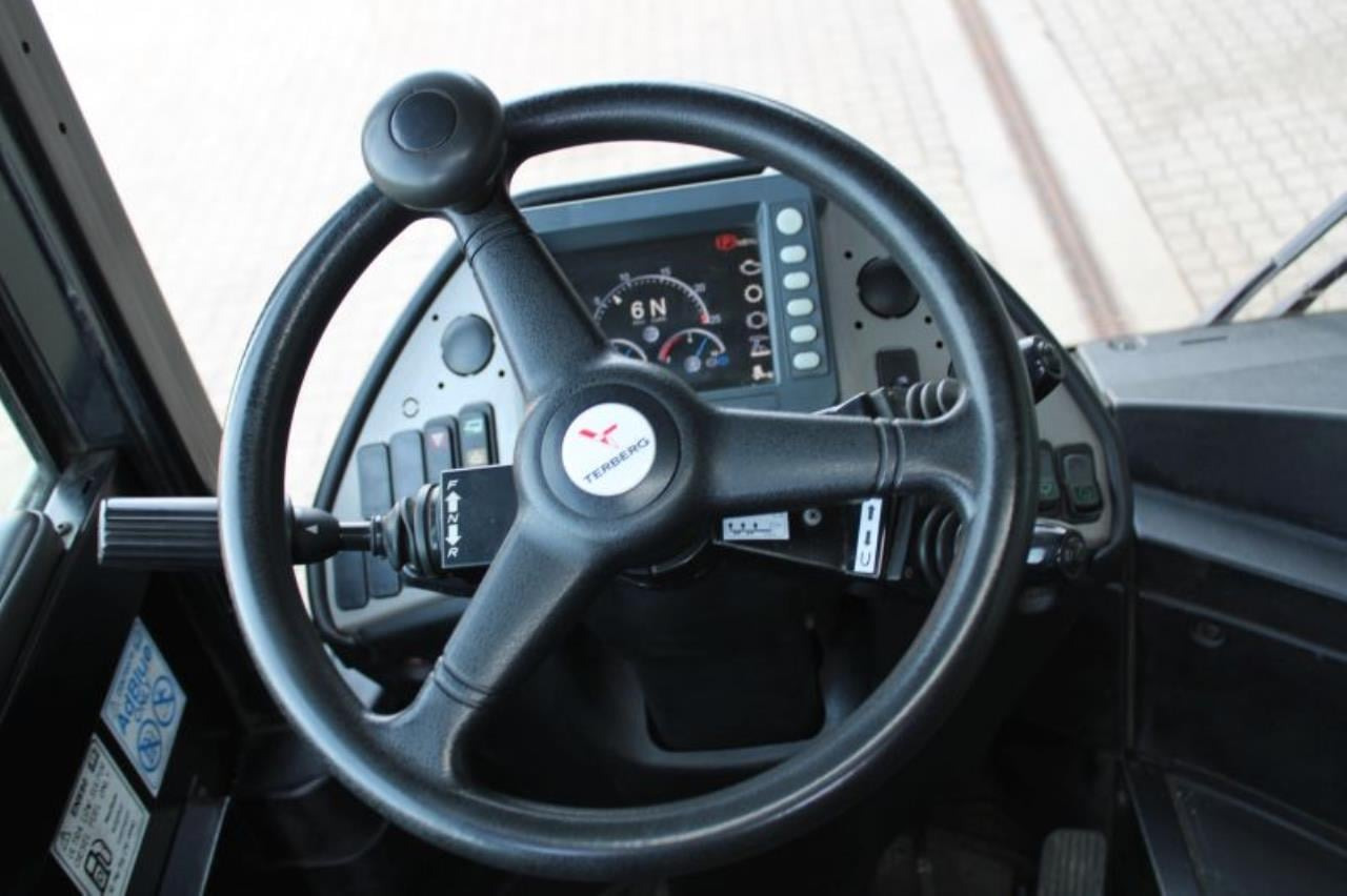 Terberg RT283 - Терминальный тягач: фото 4 Terberg RT283 - Терминальный тягач: фото 4