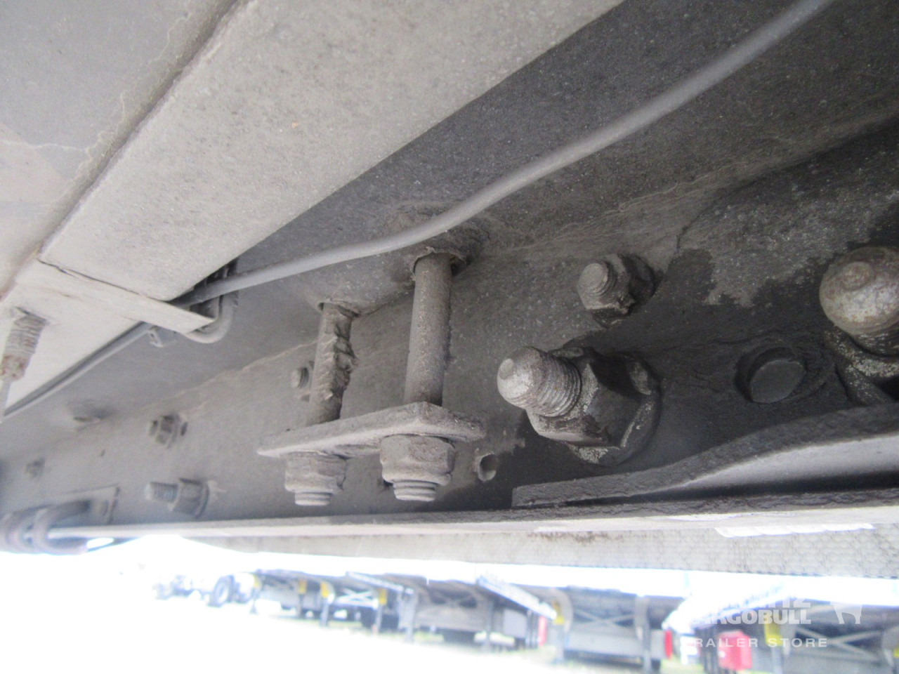 SCHMITZ Auflieger Curtainsider Mega - Тентованный полуприцеп: фото 4 SCHMITZ Auflieger Curtainsider Mega - Тентованный полуприцеп: фото 4