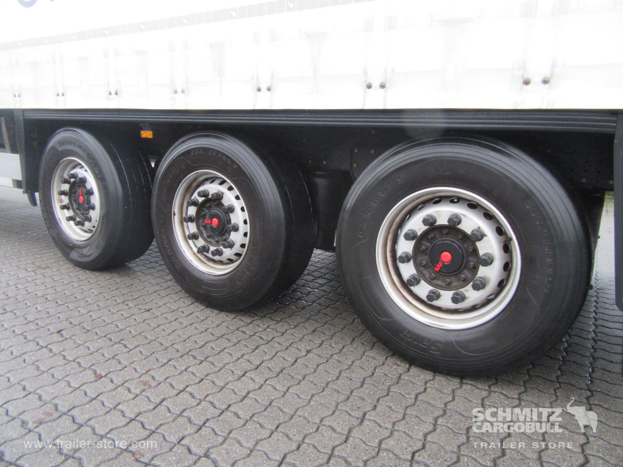 SCHMITZ Auflieger Curtainsider Standard - Тентованный полуприцеп: фото 3 SCHMITZ Auflieger Curtainsider Standard - Тентованный полуприцеп: фото 3