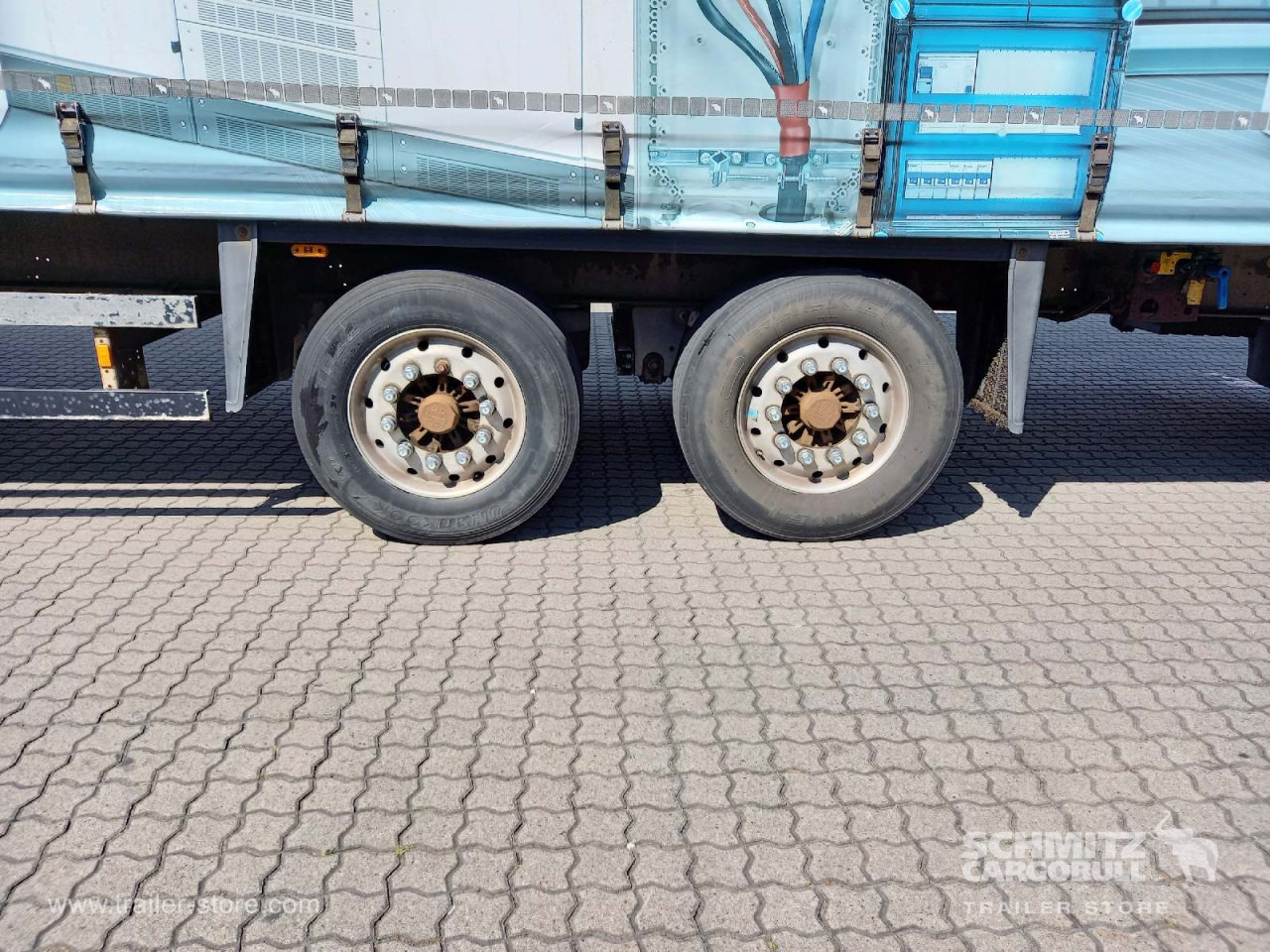 SCHMITZ Auflieger Curtainsider Standard - Тентованный полуприцеп: фото 2 SCHMITZ Auflieger Curtainsider Standard - Тентованный полуприцеп: фото 2