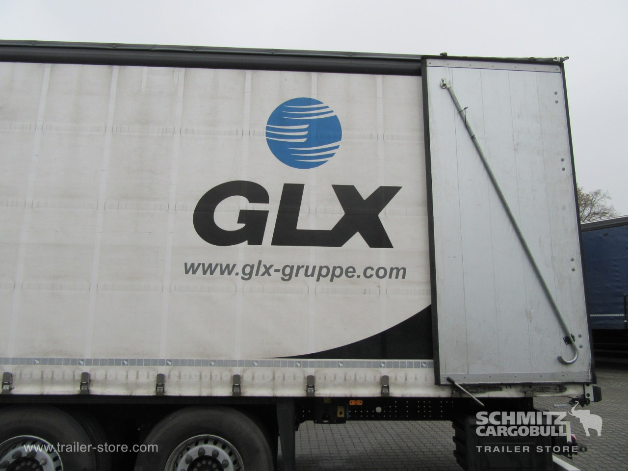 SCHMITZ Auflieger Curtainsider Standard - Тентованный полуприцеп: фото 4 SCHMITZ Auflieger Curtainsider Standard - Тентованный полуприцеп: фото 4