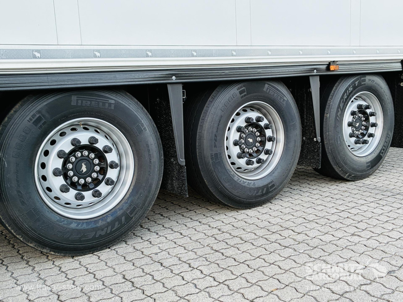 SCHMITZ Auflieger Frischdienst Standard Roller shutter - Полуприцеп-рефрижератор: фото 4 SCHMITZ Auflieger Frischdienst Standard Roller shutter - Полуприцеп-рефрижератор: фото 4