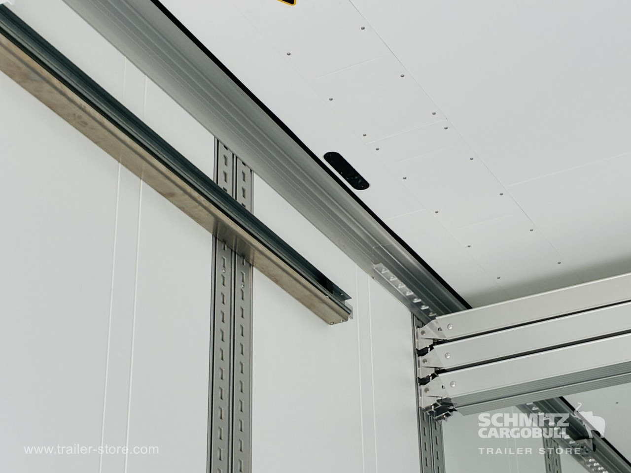 SCHMITZ Auflieger Tiefkühler Standard Double deck - Изотермический полуприцеп: фото 4 SCHMITZ Auflieger Tiefkühler Standard Double deck - Изотермический полуприцеп: фото 4