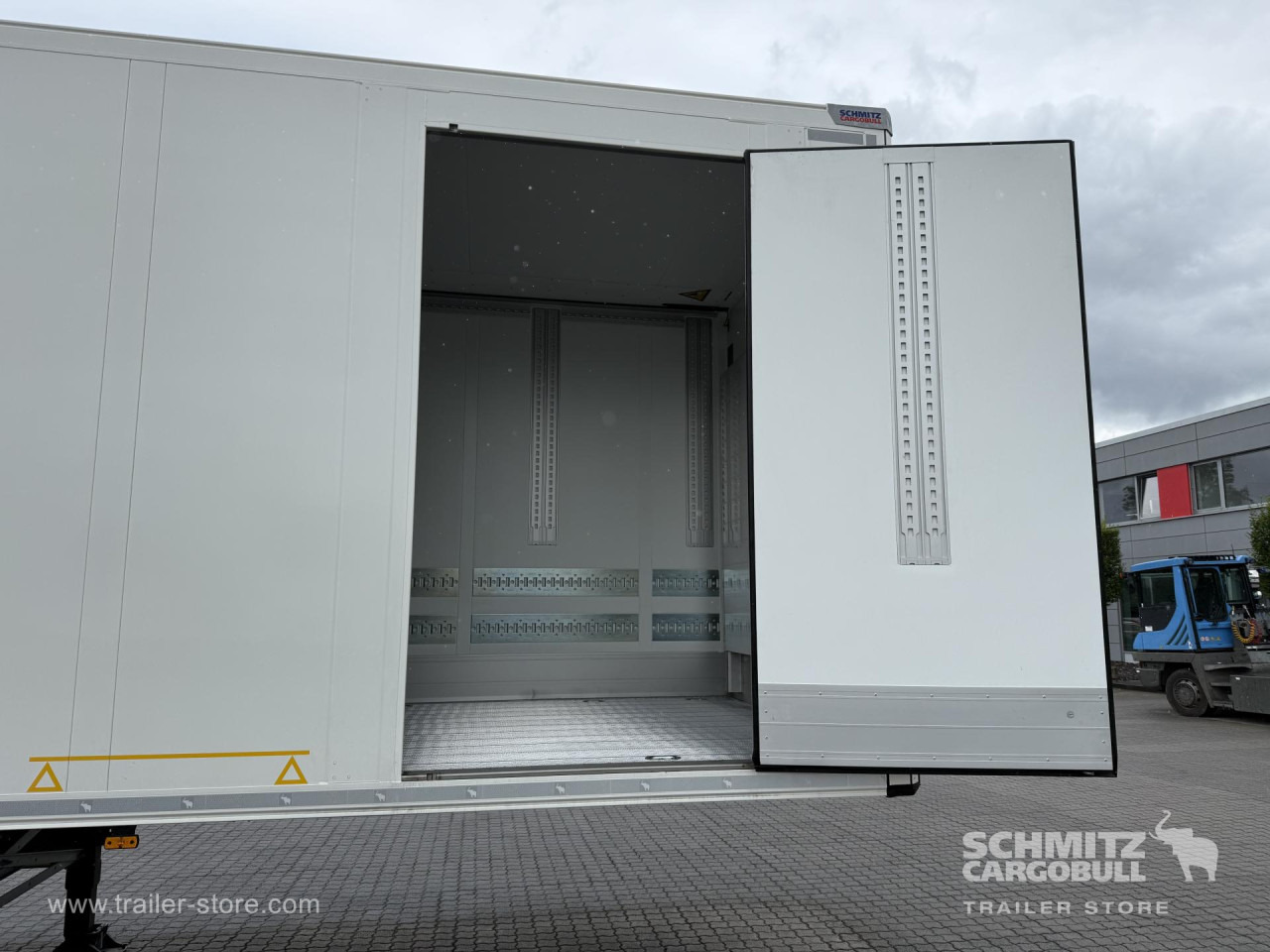 SCHMITZ Auflieger Tiefkühler Standard Double deck - Изотермический полуприцеп: фото 2 SCHMITZ Auflieger Tiefkühler Standard Double deck - Изотермический полуприцеп: фото 2