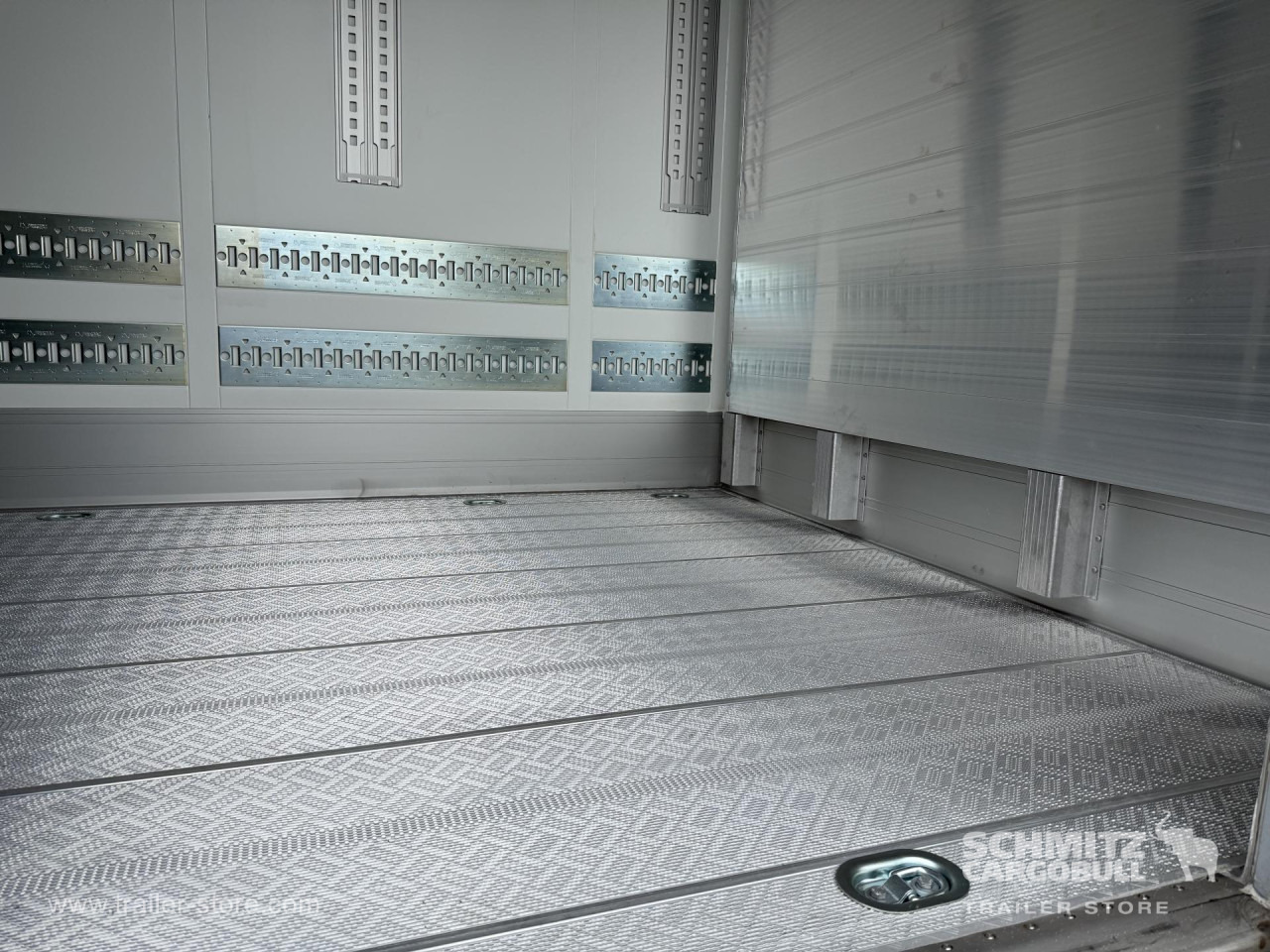 SCHMITZ Auflieger Tiefkühler Standard Double deck - Изотермический полуприцеп: фото 5 SCHMITZ Auflieger Tiefkühler Standard Double deck - Изотермический полуприцеп: фото 5